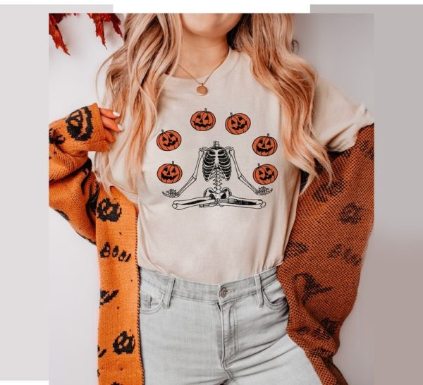 Pumpkin Halloween Sweatshirt, Skeleton Halloween Shirt, Pumpkin Shirt, Fall Sweatshirt for Women